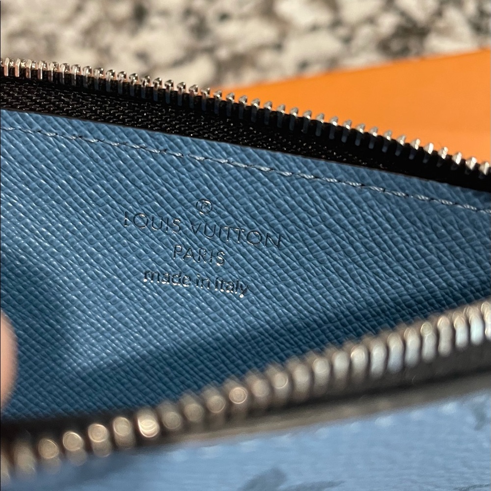 Monogram Taiga coin cardholder in denim - Picture 4 of 6